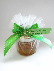 Marturie botez borcanel cu miere in saculet cu fluture