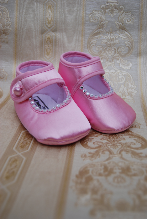 Pantofiori din satin roz cu pietre