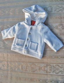 Jacheta cu gluga alba