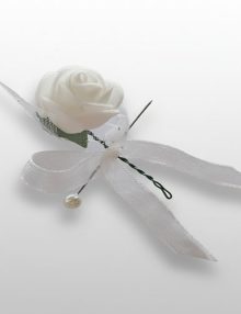 Cocardă de nuntă cu trandafir alb și fundiță elegantă